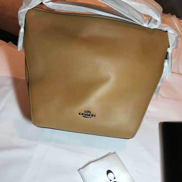 👜 Coach Leather Dufflette Bag👜 **NWT** - Picture 7 of 8